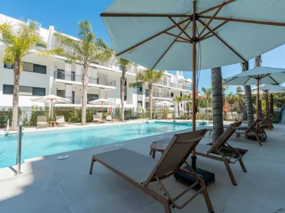 3-bedroom Apartment In Estepona, Spain (93 M²)