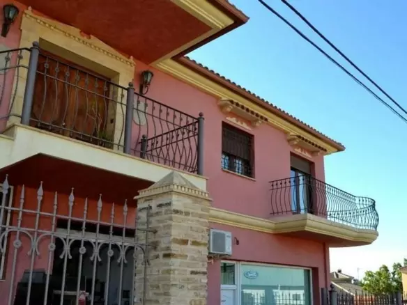 4-bedroom Villa In San Miguel De Salinas, Spain (245 M²)