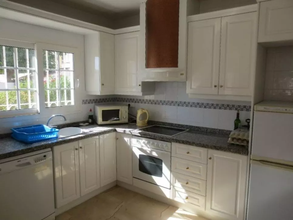 6-bedroom Villa In Orihuela, Spain (175 M²)