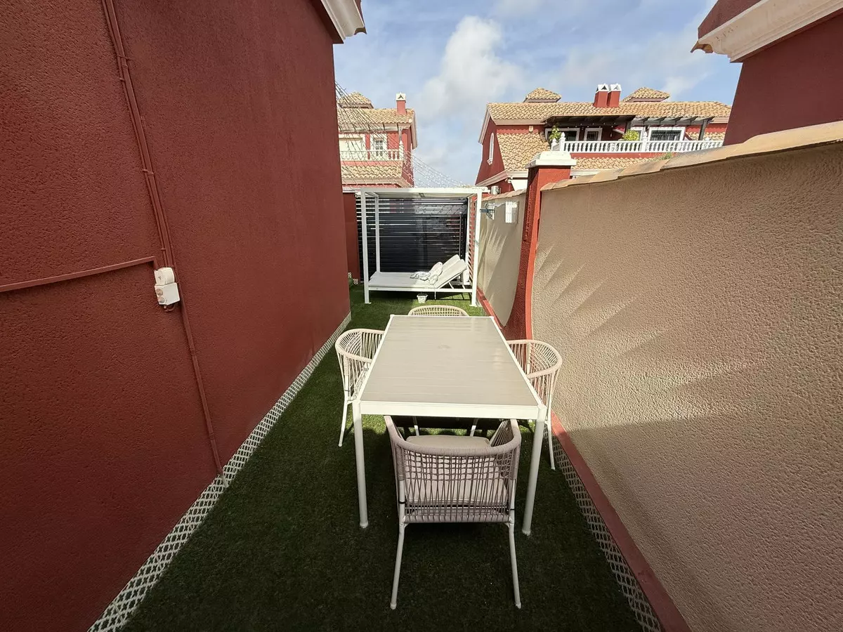 3-bedroom Villa In Orihuela, Spain (89 M²)