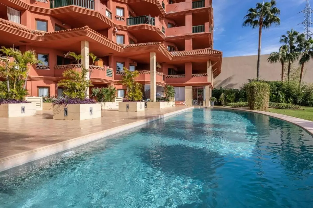 2-bedroom Apartment In Fuengirola, Spain (109 M²)
