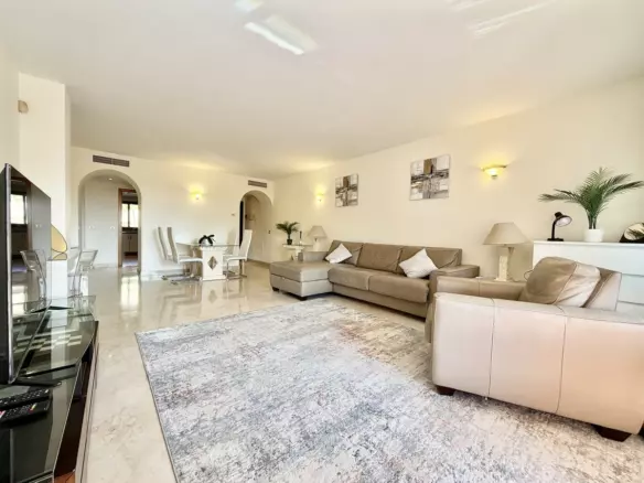 2-bedroom Apartment In Benahavis, Spain (128 M²)