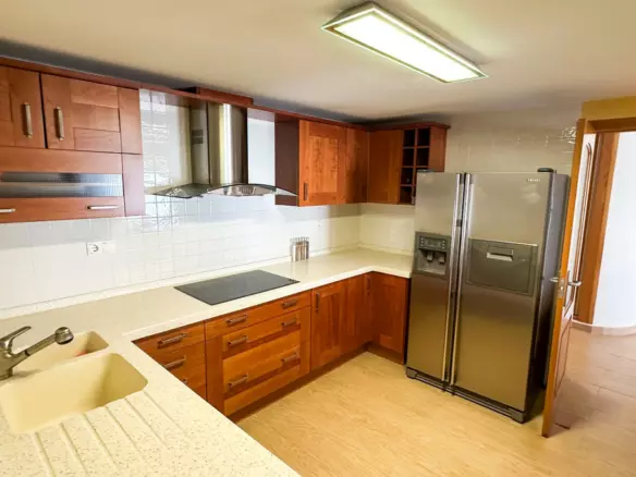 4-bedroom Apartment In Torrevieja, Spain (180 M²)