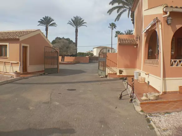 5-bedroom Villa In Dolores, Spain (350 M²)