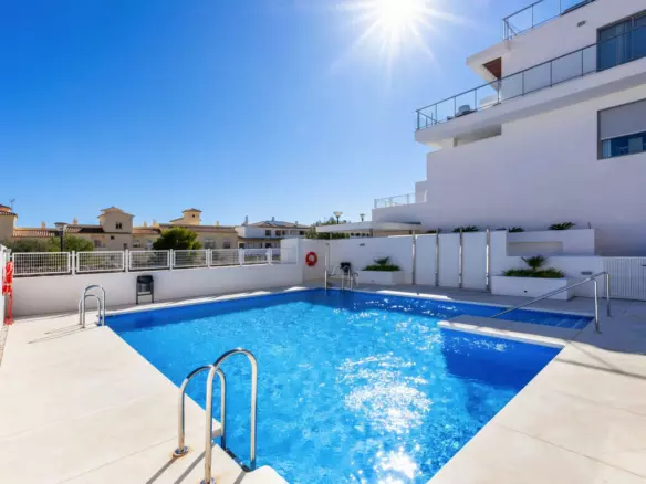 3-bedroom Apartment In Benalmádena, Spain (115 M²)