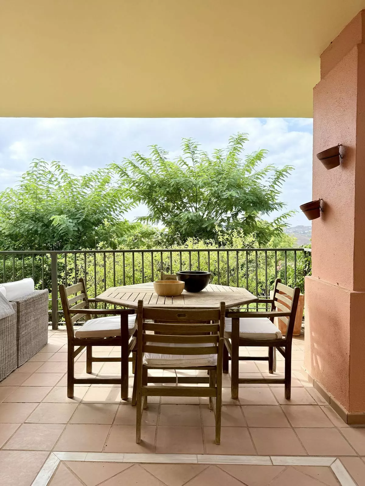 2-bedroom Apartment In Benahavis, Spain (100 M²)