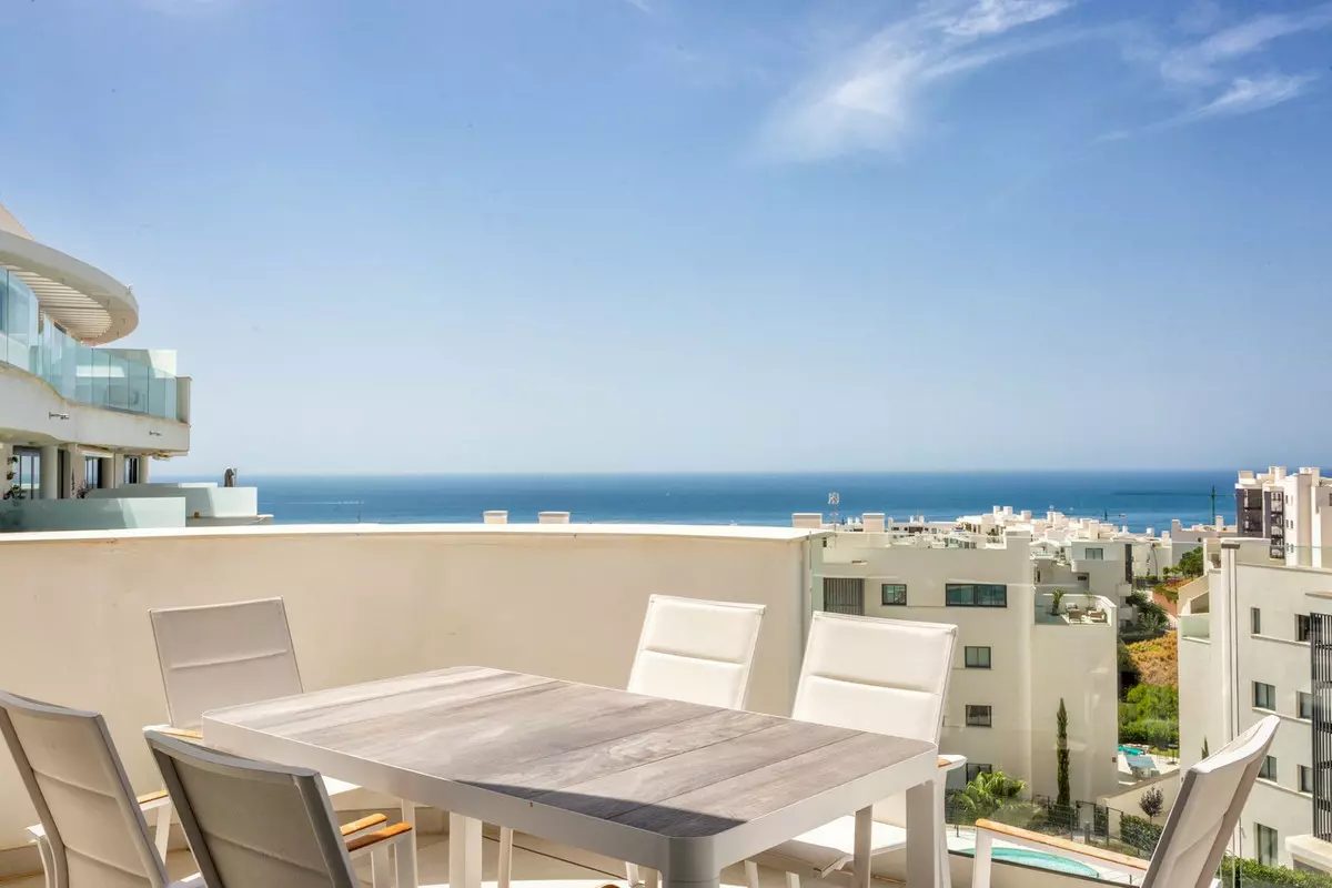3-bedroom Apartment In Fuengirola, Spain (123 M²)