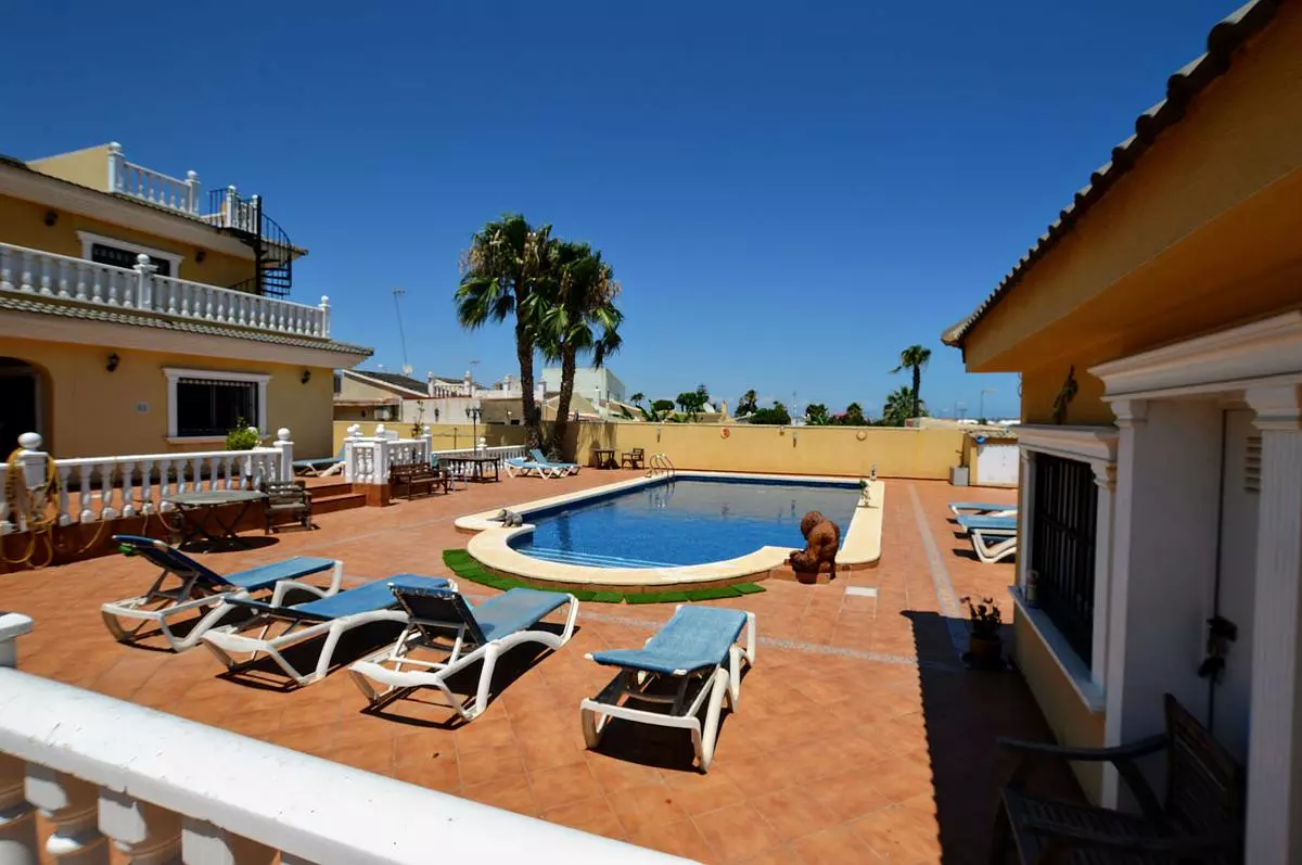 6-bedroom Villa In Orihuela, Spain (240 M²)