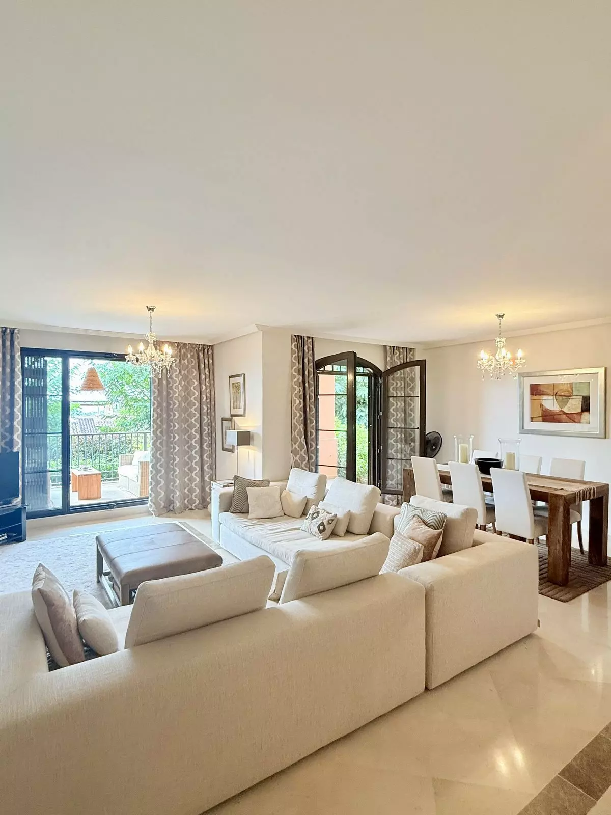 2-bedroom Apartment In Benahavis, Spain (100 M²)