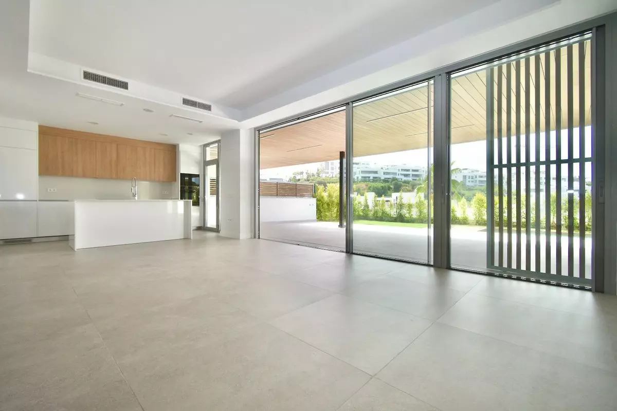 4-bedroom Apartment In Marbella, Spain (205 M²)