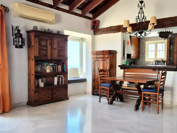 3-bedroom Villa In Benahavis, Spain (212 M²)