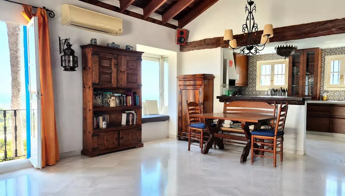 3-bedroom Villa In Benahavis, Spain (212 M²)