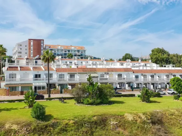 2-bedroom Town House In Manilva, Spain (64 M²)