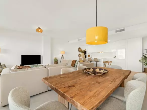 3-bedroom Apartment In Estepona, Spain (123 M²)