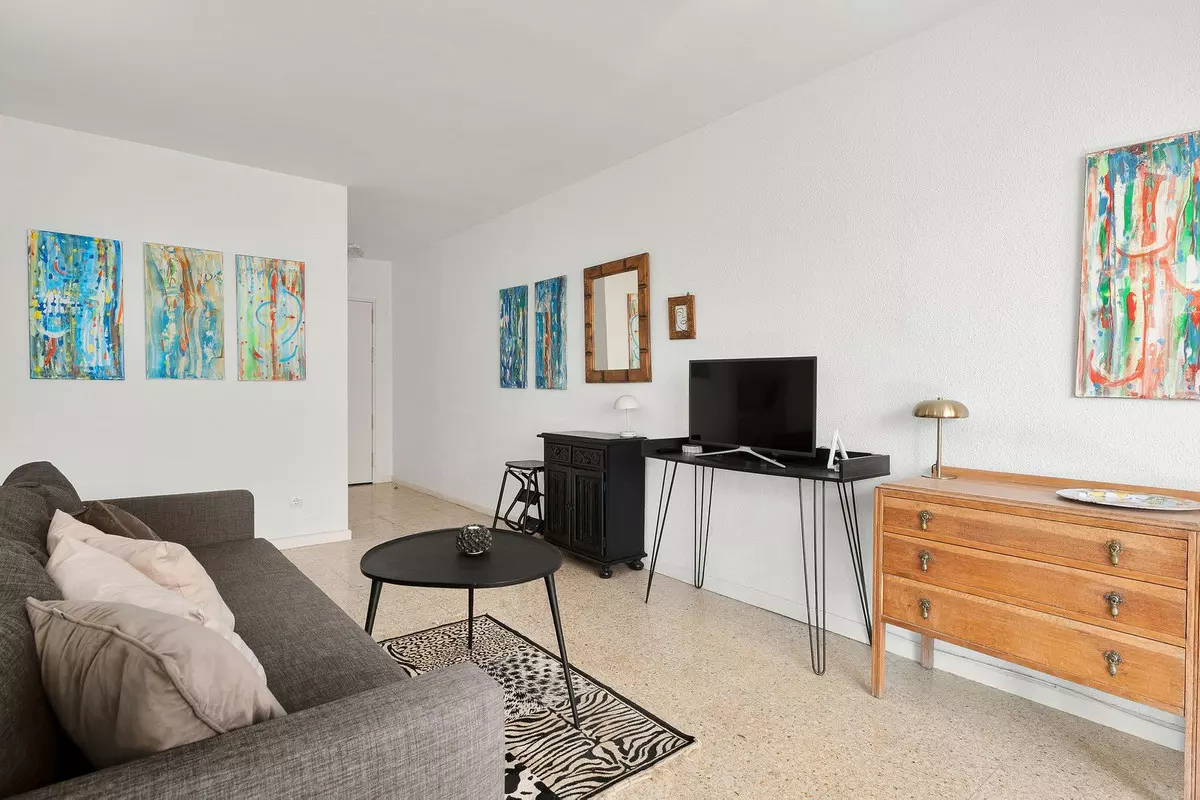 2-bedroom Apartment In Marbella, Spain (90 M²)