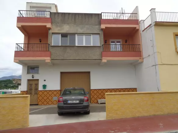 3-bedroom Villa In Coín, Spain (250 M²)