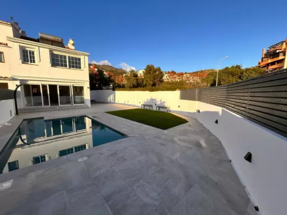 4-bedroom Villa In Marbella, Spain (278 M²)