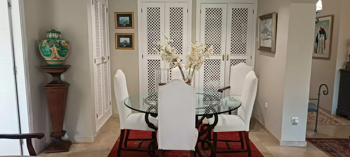 3-bedroom Apartment In Estepona, Spain (208 M²)
