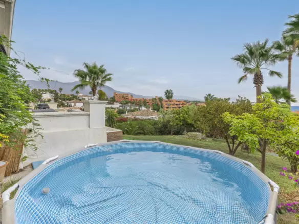 3-bedroom Villa In Estepona, Spain (287 M²)