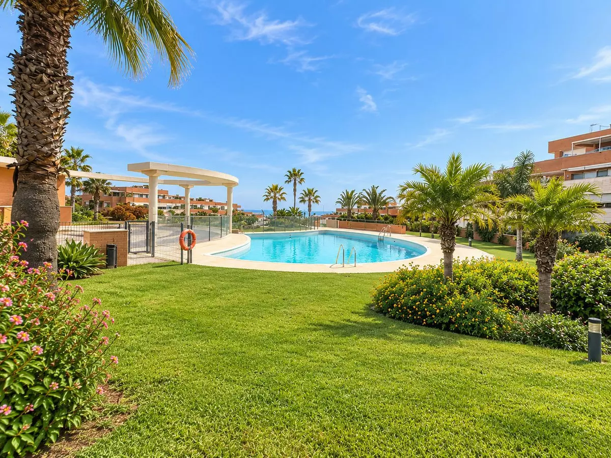 3-bedroom Apartment In Torremolinos, Spain (136 M²)