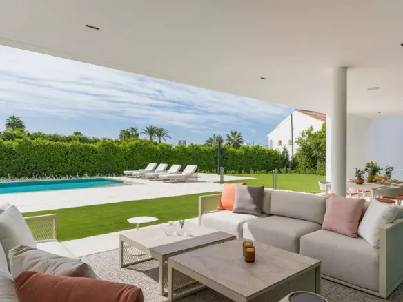 5-bedroom Villa In Marbella, Spain (912 M²)