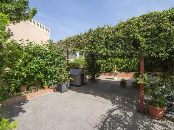 3-bedroom Villa In Estepona, Spain (202 M²)