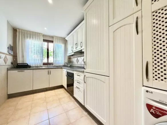 2-bedroom Apartment In Benahavis, Spain (128 M²)