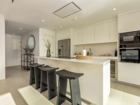 3-bedroom Apartment In Fuengirola, Spain (145 M²)