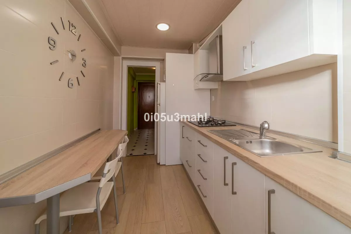 2-bedroom Apartment In Málaga, Spain (71 M²)