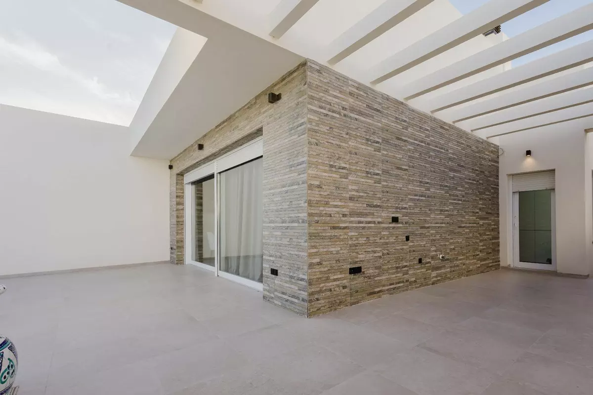 4-bedroom Villa In Algorfa, Spain (362 M²)
