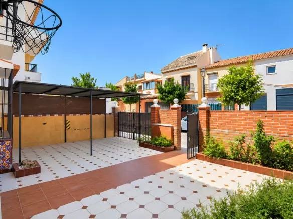3-bedroom Villa In Fuengirola, Spain (155 M²)