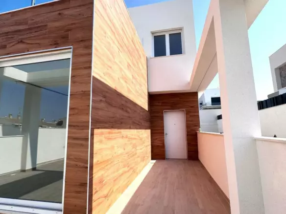 3-bedroom Villa In Torrevieja, Spain (120 M²)