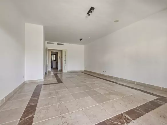 2-bedroom Apartment In Estepona, Spain (100 M²)