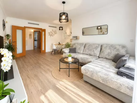 3-bedroom Apartment In Torremolinos, Spain (136 M²)