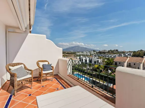 3-bedroom Town House In Estepona, Spain (165 M²)