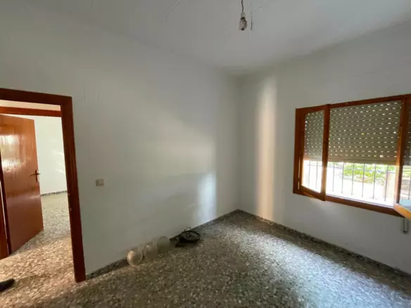 2-bedroom Villa In Redovan, Spain (319 M²)