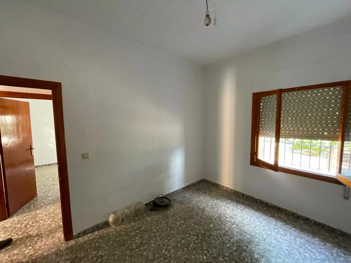 2-bedroom Villa In Redovan, Spain (319 M²)