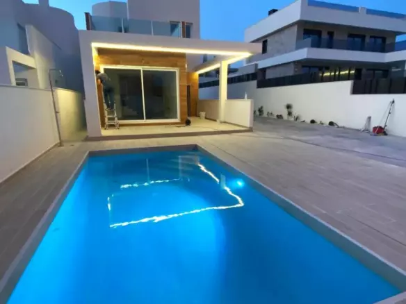 3-bedroom Villa In Torrevieja, Spain (120 M²)