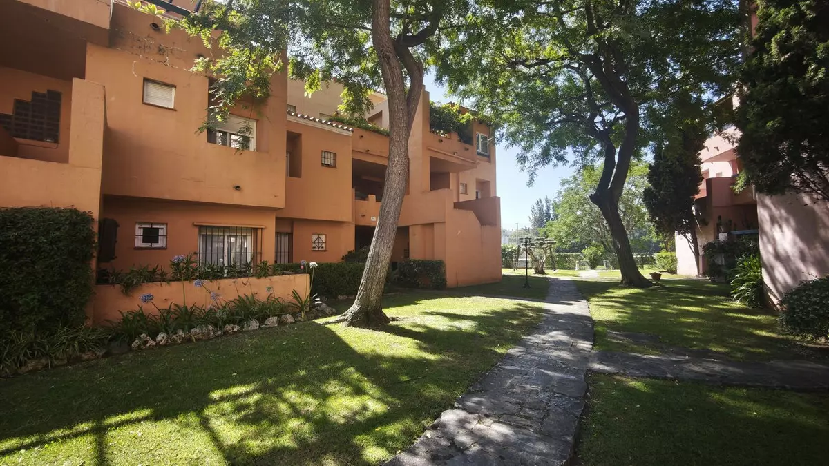 2-bedroom Apartment In Marbella, Spain (104 M²)