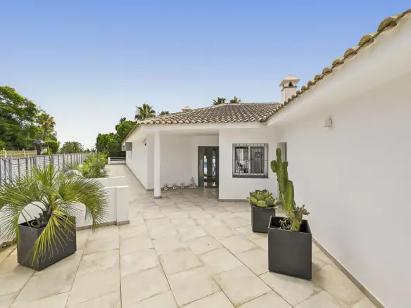 5-bedroom Villa In Mijas, Spain (454 M²)
