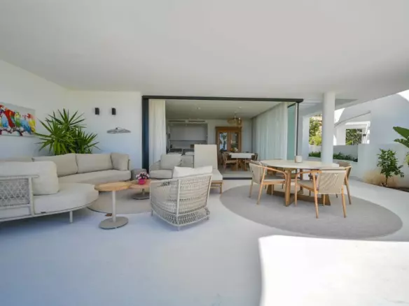 3-bedroom Apartment In Marbella, Spain (130 M²)