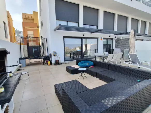 3-bedroom Apartment In Guardamar Del Segura, Spain (120 M²)