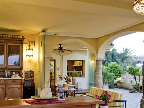 6-bedroom Villa In Marbella, Spain (1.440 M²)