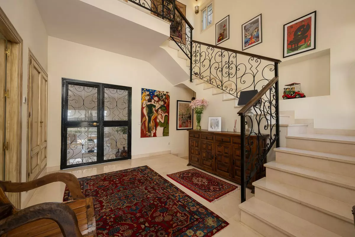 4-bedroom Villa In Mijas, Spain (450 M²)