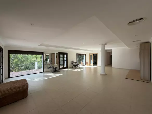 9-bedroom Villa In Mijas, Spain (720 M²)
