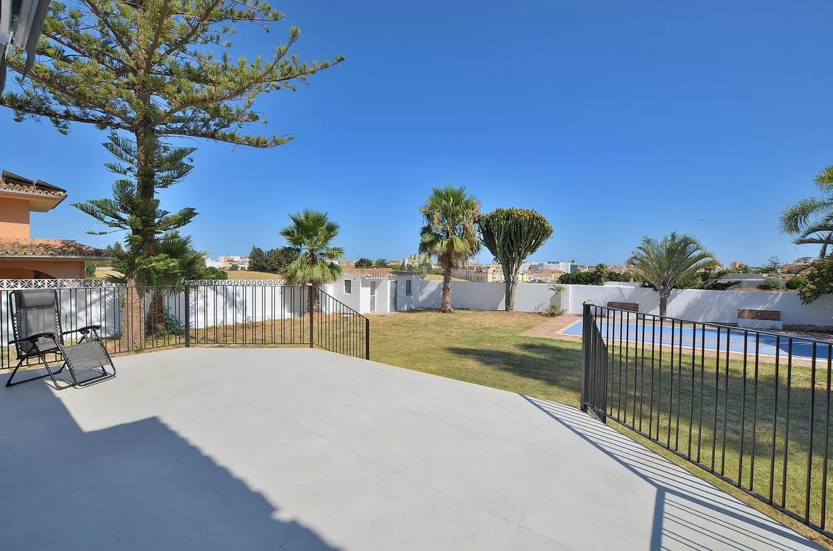 5-bedroom Villa In Mijas, Spain (307 M²)