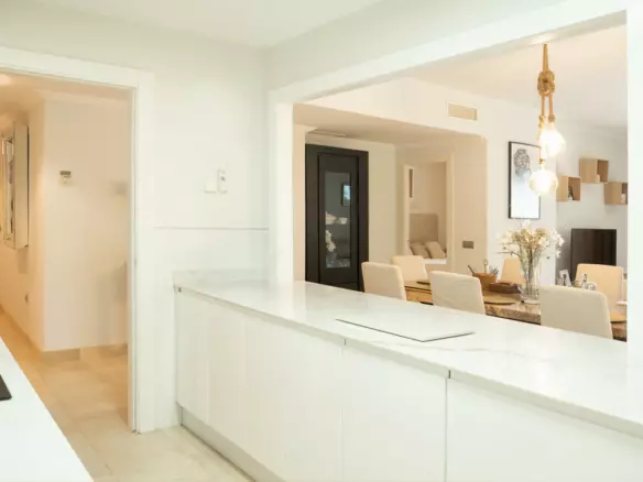 3-bedroom Apartment In Benahavis, Spain (128 M²)