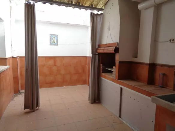 3-bedroom Villa In Coín, Spain (250 M²)