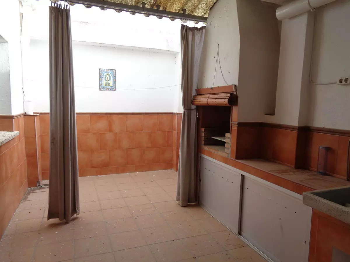 3-bedroom Villa In Coín, Spain (250 M²)