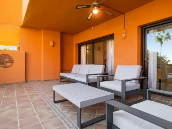 2-bedroom Apartment In Estepona, Spain (90 M²)